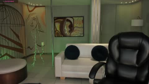 Molly Sunders online show from 04-17-26, 08:45