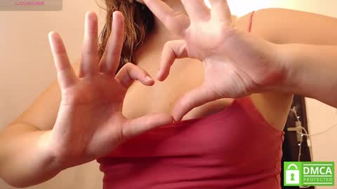 Snapshot of mollywayne chatting on 01-06-25, 04:44 Molly Join my social networks online show from 01-06-25, 04:44