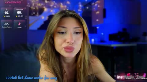 Molly online show from 10-17-25, 03:25