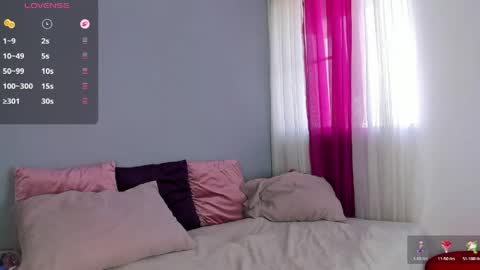 Snapshot of mollyybloom chatting on 05-01-26, 02:43 Molly online show from 05-01-26, 02:43