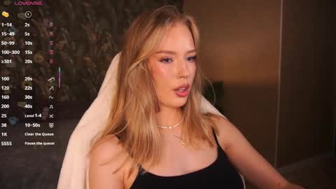 Snapshot of mollyymayy chatting on 06-05-26, 12:17 mollyymayy online show from 06-05-26, 12:17
