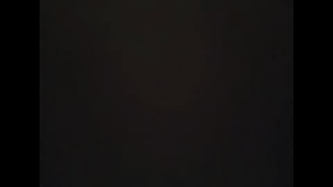 Snapshot of molom chatting on 01-05-25, 12:52 molom online show from 01-05-25, 12:52