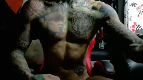 Snapshot of molotov_explosive chatting on 10-29-25, 05:47 Molotov online show from 10-29-25, 05:47