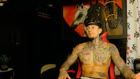 Snapshot of molotov_explosive chatting on 11-16-25, 08:58 Molotov online show from 11-16-25, 08:58