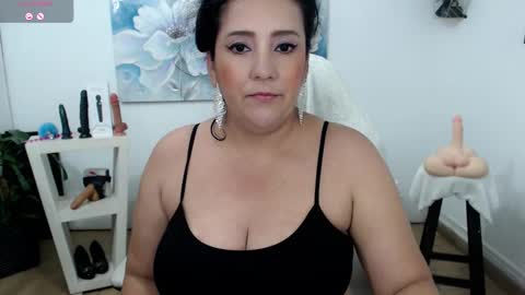 Snapshot of mom_17 chatting on 03-02-25, 11:31 Celeste online show from 03-02-25, 11:31