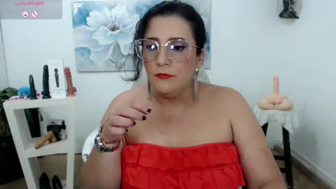 Snapshot of mom_17 chatting on 03-09-25, 12:10 Celeste online show from 03-09-25, 12:10