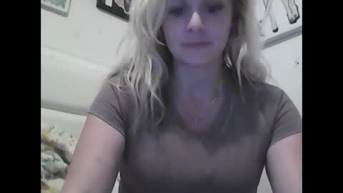 Snapshot of mommabearanpoppabear850 chatting on 09-28-25, 05:57 mommabearanpoppabear850 online show from 09-28-25, 05:57