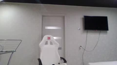 Snapshot of mommmy_ chatting on 09-08-25, 04:50 MommmY online show from 09-08-25, 04:50