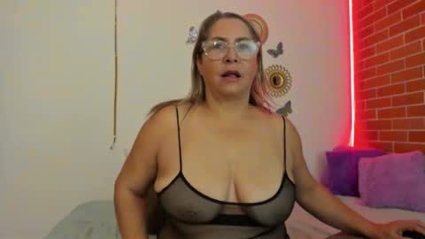 Maja online show from 12-19-24, 04:34