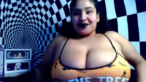 Snapshot of mommybubbles2 chatting on 03-21-26, 01:32 Mommy Bubbles online show from 03-21-26, 01:32