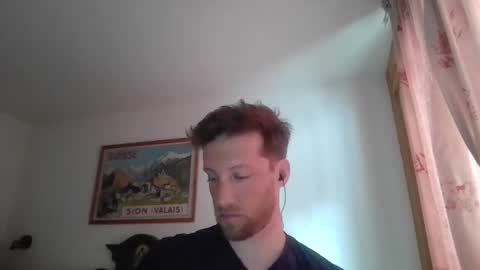 Snapshot of moms_little_monster chatting on 12-18-24, 02:38 moms_little_monster online show from 12-18-24, 02:38