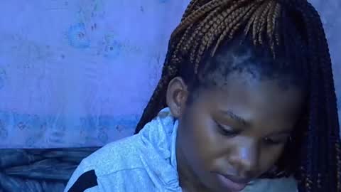 momsdoll online show from 01-19-26, 06:39