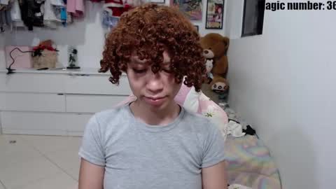 Snapshot of mon_belle chatting on 01-08-26, 05:54 Jessie online show from 01-08-26, 05:54