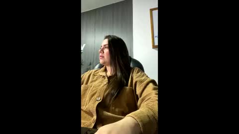 Snapshot of mona28__ chatting on 09-18-25, 11:23 Mona online show from 09-18-25, 11:23