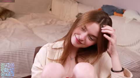 Snapshot of monabrickell chatting on 10-07-25, 07:11 Mona online show from 10-07-25, 07:11