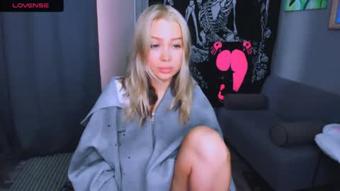   online show from 04-30-26, 03:24