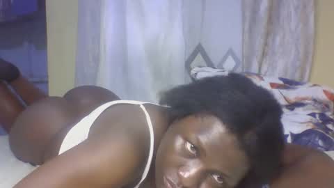 Snapshot of monalisaah chatting on 09-20-25, 12:00 monalisaah online show from 09-20-25, 12:00