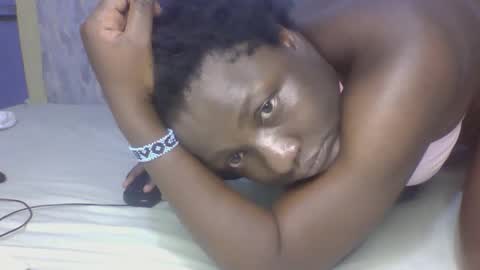 Snapshot of monalisaah chatting on 10-28-25, 09:02 monalisaah online show from 10-28-25, 09:02