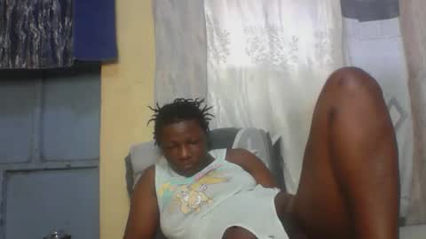 Snapshot of monalisaah chatting on 12-17-25, 11:38 monalisaah online show from 12-17-25, 11:38