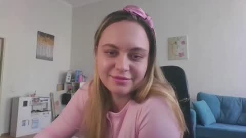 Snapshot of monarise chatting on 03-23-26, 09:46 monarise online show from 03-23-26, 09:46