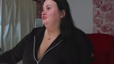 Monica online show from 02-22-25, 12:40