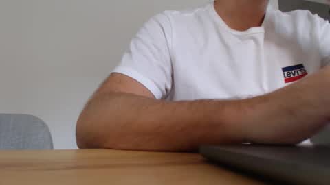 Snapshot of moneyslave84 chatting on 11-03-25, 07:09 moneyslave84 online show from 11-03-25, 07:09