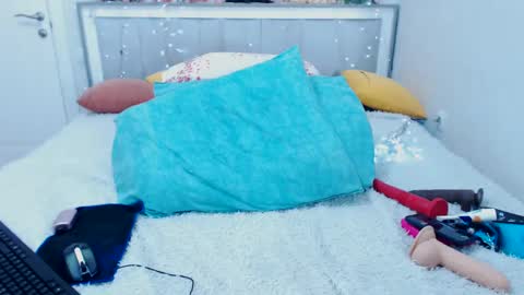 lizzi online show from 03-04-25, 06:47