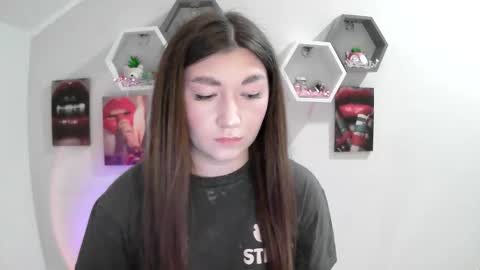 sweet girl and shine body online show from 09-10-25, 06:02