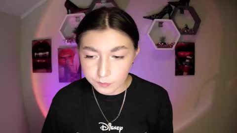 sweet girl and shine body online show from 09-22-25, 12:07