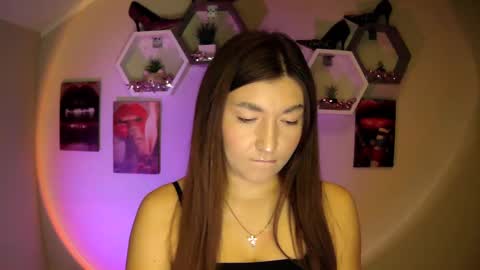 sweet girl and shine body online show from 10-01-25, 06:41