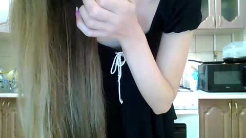 Monica online show from 11-06-25, 10:10