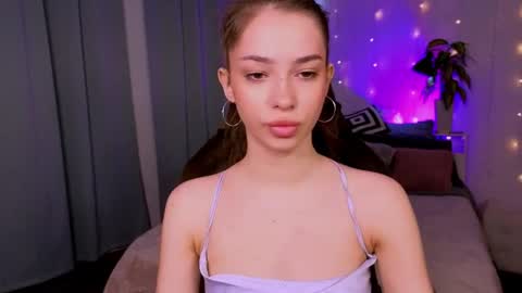 Snapshot of monica_venom chatting on 07-19-26, 01:37 Hi Im Monica online show from 07-19-26, 01:37