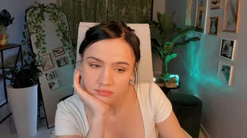 monica online show from 04-04-26, 11:46