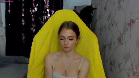 Snapshot of monicagolld chatting on 11-02-25, 03:58 MonicaGold online show from 11-02-25, 03:58