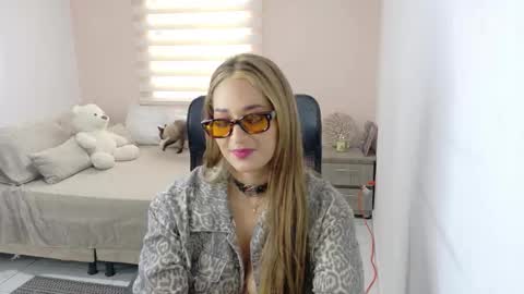    online show from 03-25-26, 01:06