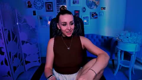 monicariley online show from 06-10-26, 09:52