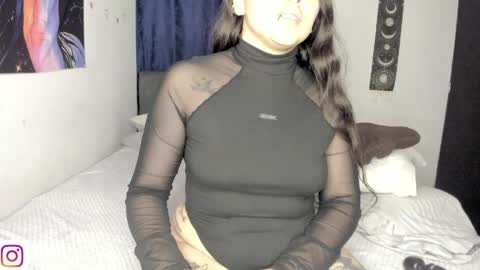 Snapshot of monicawalker2 chatting on 05-13-26, 03:04 monicawalker2 online show from 05-13-26, 03:04