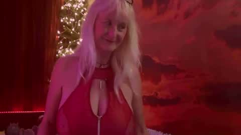 Snapshot of monicutex chatting on 12-31-24, 01:57 Monika online show from 12-31-24, 01:57