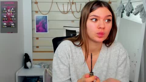 Snapshot of monika_youu chatting on 12-22-24, 01:22 Monika online show from 12-22-24, 01:22