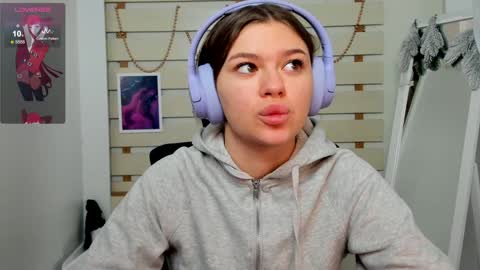 Snapshot of monika_youu chatting on 01-12-25, 08:57 Monika online show from 01-12-25, 08:57