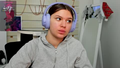 Snapshot of monika_youu chatting on 01-12-25, 12:01 Monika online show from 01-12-25, 12:01