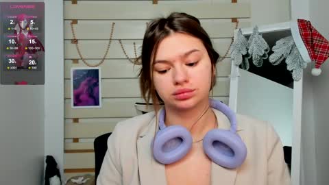 Snapshot of monika_youu chatting on 01-17-25, 06:57 Monika online show from 01-17-25, 06:57