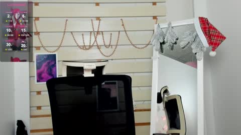 Snapshot of monika_youu chatting on 01-17-25, 02:07 Monika online show from 01-17-25, 02:07