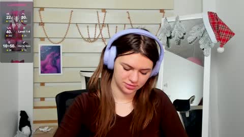 Snapshot of monika_youu chatting on 01-18-25, 08:31 Monika online show from 01-18-25, 08:31