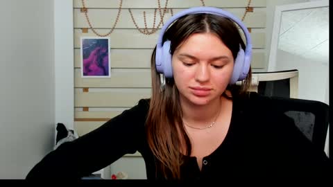 Snapshot of monika_youu chatting on 01-22-25, 06:20 Monika online show from 01-22-25, 06:20