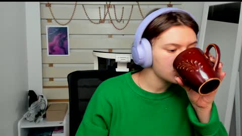 Snapshot of monika_youu chatting on 01-29-25, 08:04 Monika online show from 01-29-25, 08:04