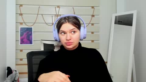 Snapshot of monika_youu chatting on 02-09-25, 01:03 Monika online show from 02-09-25, 01:03