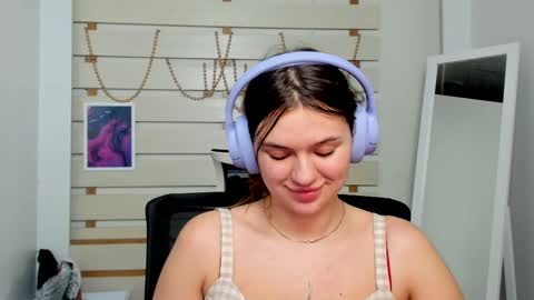 Snapshot of monika_youu chatting on 02-09-25, 04:07 Monika online show from 02-09-25, 04:07