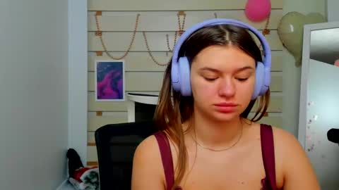 Snapshot of monika_youu chatting on 02-13-25, 01:26 Monika online show from 02-13-25, 01:26