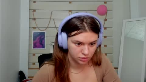 Snapshot of monika_youu chatting on 02-19-25, 01:39 Monika online show from 02-19-25, 01:39